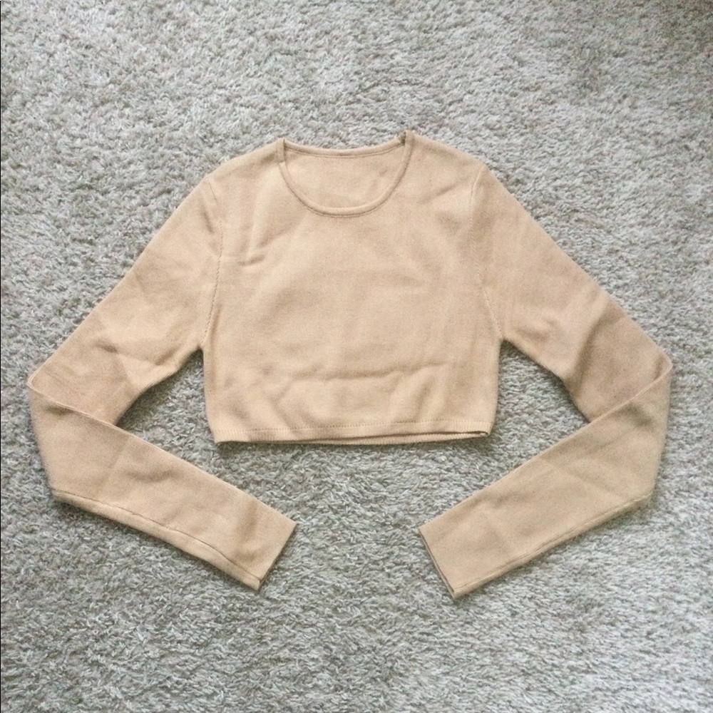 🔥🔥HOST PIC🔥🔥Sweater Cropped Top - Picture 4 of 10